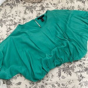 Green balloon hem crop blouse